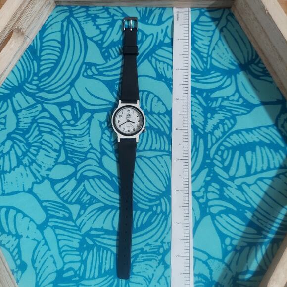 Watch with New Battery from Estate Sale ID13 - Picture 2 of 2